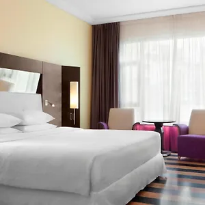Hotel Four Points By Sheraton Le Verdun ****